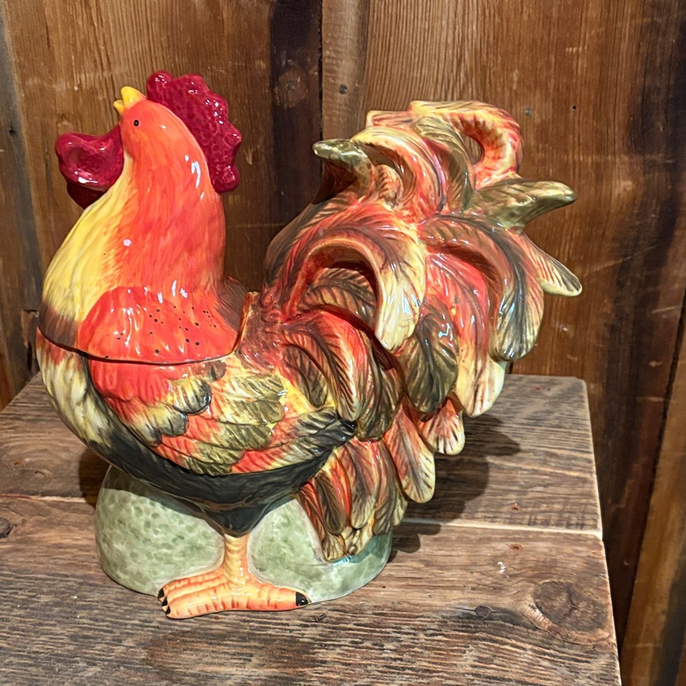 Colorful Rooster Ceramic cookie jar.